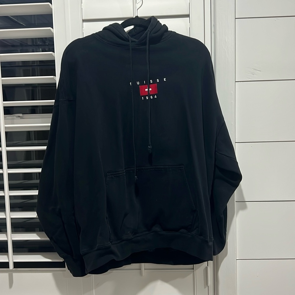 Brandy Melville black sweatshirt